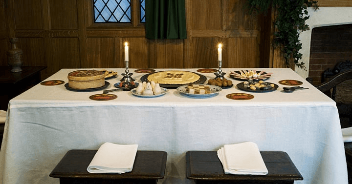 christmas-past-400-years-of-seasonal-traditions-in-english-homes